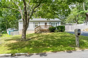 161 Shinnecock Ave, Mastic, NY 11950 - Photo 4