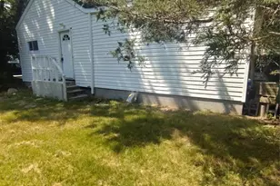 121 Woodland Dr, Mastic Beach, NY 11951 - Photo 10