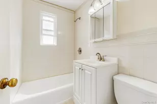 1570 Colden Ave, Bronx, NY 10462 - Photo 4
