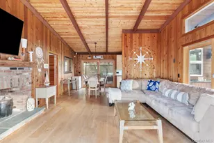 19 Crescent Ave, Seaview, NY 11770 - Photo 10