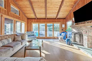 19 Crescent Ave, Seaview, NY 11770 - Photo 14