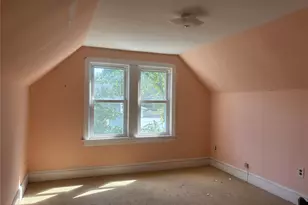 184 Mt Vernon Ave, Medford, NY 11763 - Photo 12