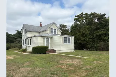 184 Mount Vernon Ave., Medford, NY 11763 - Photo 2