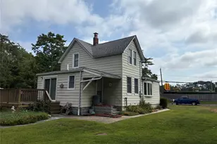 184 Mt Vernon Ave, Medford, NY 11763 - Photo 4