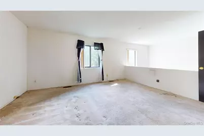 414 Pine Grove Lane, Hartsdale, NY 10530 - Photo 12