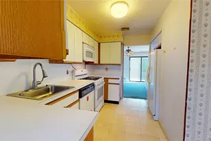 414 Pine Grove Ln, Hartsdale, NY 10530 - Photo 2