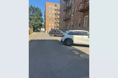 141-25 Northern Boulevard #C4, Flushing, NY 11354 - Photo 2