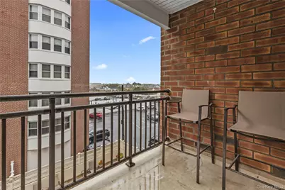 740 E Broadway #3E, Long Beach, NY 11561 - Photo 4