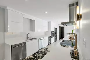 211 Hornbill Dr, Manhasset, NY 11030 - Photo 8