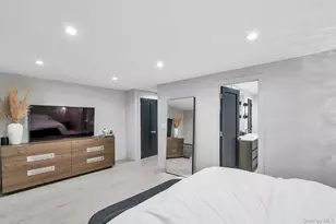 211 Hornbill Dr, Manhasset, NY 11030 - Photo 16