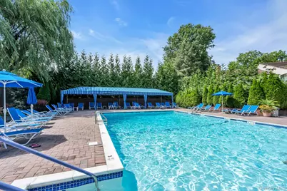 211 Hornbill Drive, Manhasset, NY 11030 - Photo 30