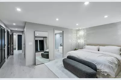 211 Hornbill Drive, Manhasset, NY 11030 - Photo 14