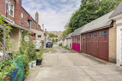 161-10 84th Road, Jamaica, NY 11432 - Photo 4