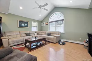 181 Springtime Ln N, Levittown, NY 11756 - Photo 8