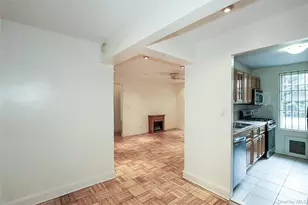 75-10 Yellowstone Blvd, Rego Park, NY 11374 - Photo 18