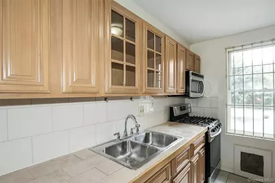 7510 Yellowstone Boulevard #2C, Rego Park, NY 11374 - Photo 8