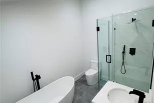 105 Old Riverhead Rd, Hampton Bays, NY 11946 - Photo 10