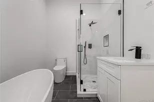 105 Old Riverhead Rd, Hampton Bays, NY 11946 - Photo 40