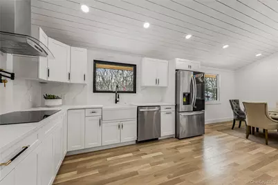 105 Old Riverhead Road, Hampton Bays, NY 11946 - Photo 26