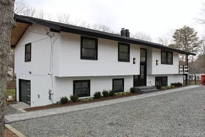 105 Old Riverhead Road, Hampton Bays, NY 11946 - Photo 4