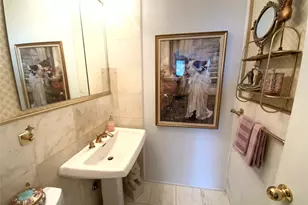 27110 Grand Central Parkway Pkwy, Floral Park, NY 11005 - Photo 12