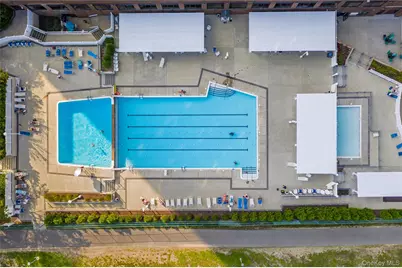 27110 Grand Central Parkway Parkway #15Z, Floral Park, NY 11005 - Photo 20