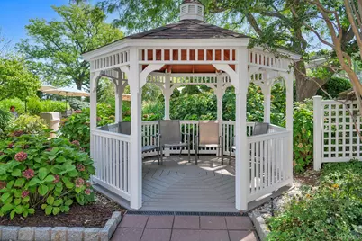 27110 Grand Central Parkway Parkway #15Z, Floral Park, NY 11005 - Photo 26