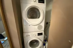 27110 Grand Central Parkway Pkwy, Floral Park, NY 11005 - Photo 10