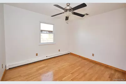 34 Vandewater Avenue, Floral Park, NY 11001 - Photo 14