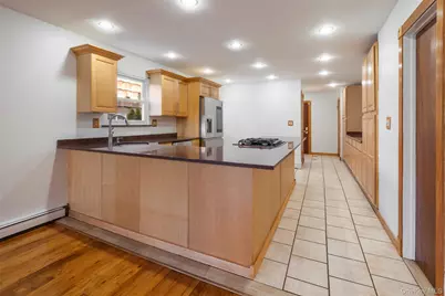 34 Vandewater Avenue, Floral Park, NY 11001 - Photo 6