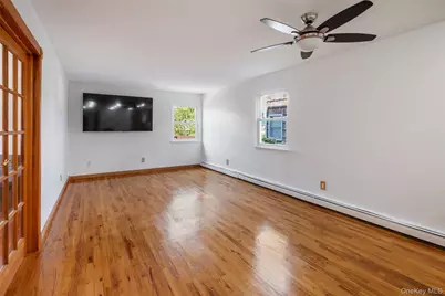 34 Vandewater Avenue, Floral Park, NY 11001 - Photo 20