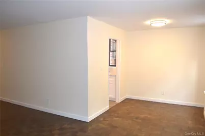 632 Warburton Avenue #3M, Yonkers, NY 10701 - Photo 14