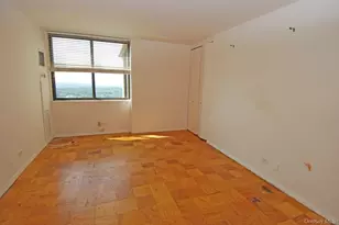 271-10 Grand Central Pkwy, Floral Park, NY 11005 - Photo 14