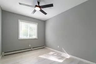 21 Mt Snow Ln, Coram, NY 11727 - Photo 28