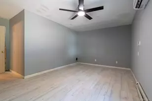 21 Mt Snow Ln, Coram, NY 11727 - Photo 26