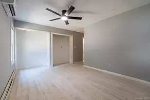 21 Mt Snow Ln, Coram, NY 11727 - Photo 22