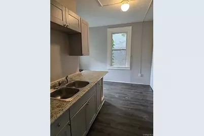 146 Mansion #2, Poughkeepsie, NY 12601 - Photo 1