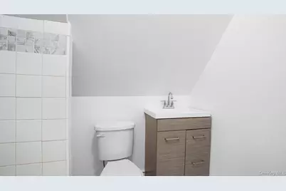 107-43 Inwood Street, Jamaica, NY 11435 - Photo 34