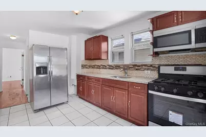 107-43 Inwood Street, Jamaica, NY 11435 - Photo 20