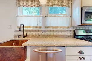 24 8th Ave, Sea Cliff, NY 11579 - Photo 14