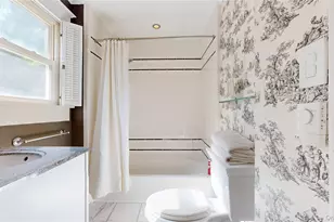 24 8th Ave, Sea Cliff, NY 11579 - Photo 18