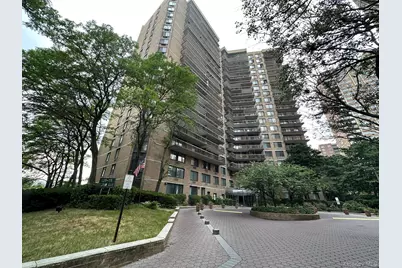 138-35 Elder Avenue #3B, Flushing, NY 11355 - Photo 1