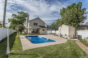 102 Vale Ct, New Hyde Park, NY 11040 - Photo 28