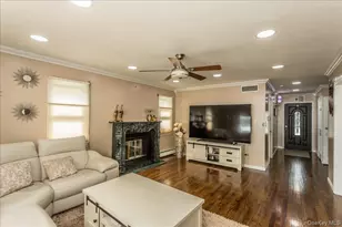 102 Vale Ct, New Hyde Park, NY 11040 - Photo 6