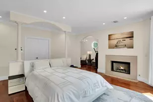 12 Redwood Dr, Dix Hills, NY 11746 - Photo 24