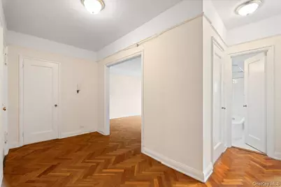 45 Popham Road #4J, Scarsdale, NY 10583 - Photo 14