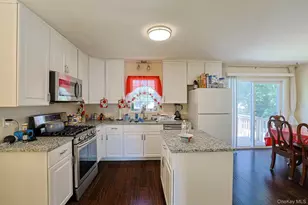 5 Wood St, Poughkeepsie, NY 12603 - Photo 8