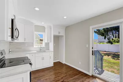 1067 Mirabelle Avenue, Westbury, NY 11590 - Photo 6