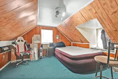 2347 Roosevelt Avenue, East Meadow, NY 11554 - Photo 14