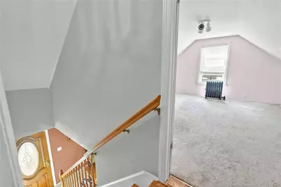 2347 Roosevelt Avenue, East Meadow, NY 11554 - Photo 12